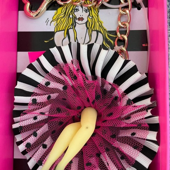 Betsey Johnson Keychain Girl Bag Bangle gold Tone Keys Holder new in box - Picture 7 of 8